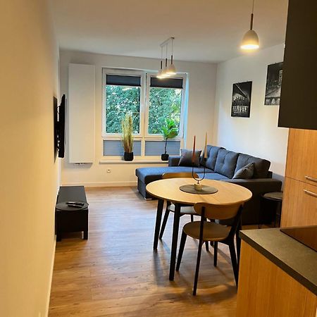Apartament Julia 1-4 Os Starowapiennikowa 42A Z Balkonem Ze Sniadaniem Kontynentalnym Kielce Exterior photo