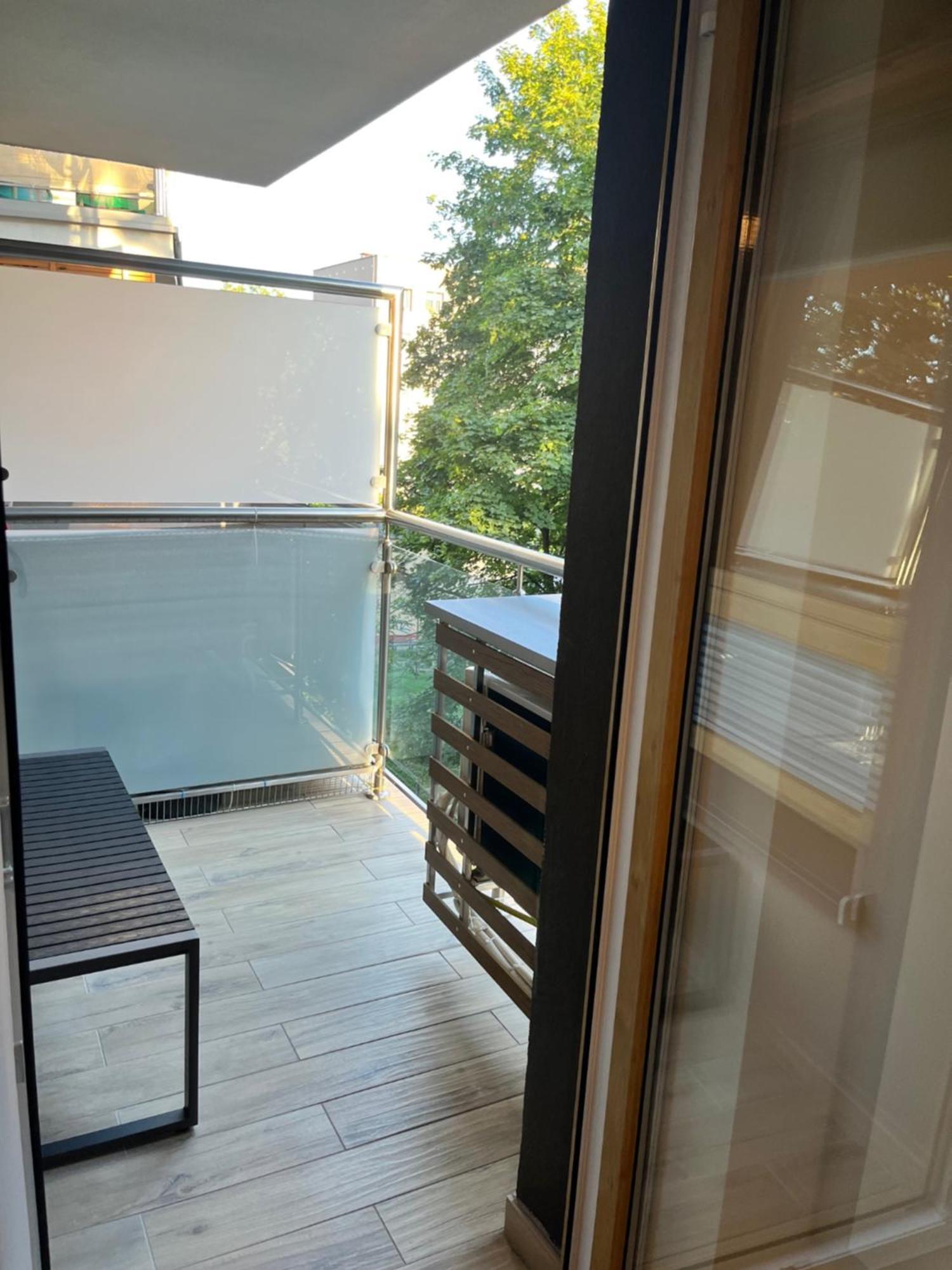 Apartament Julia 1-4 Os Starowapiennikowa 42A Z Balkonem Ze Sniadaniem Kontynentalnym Kielce Exterior photo