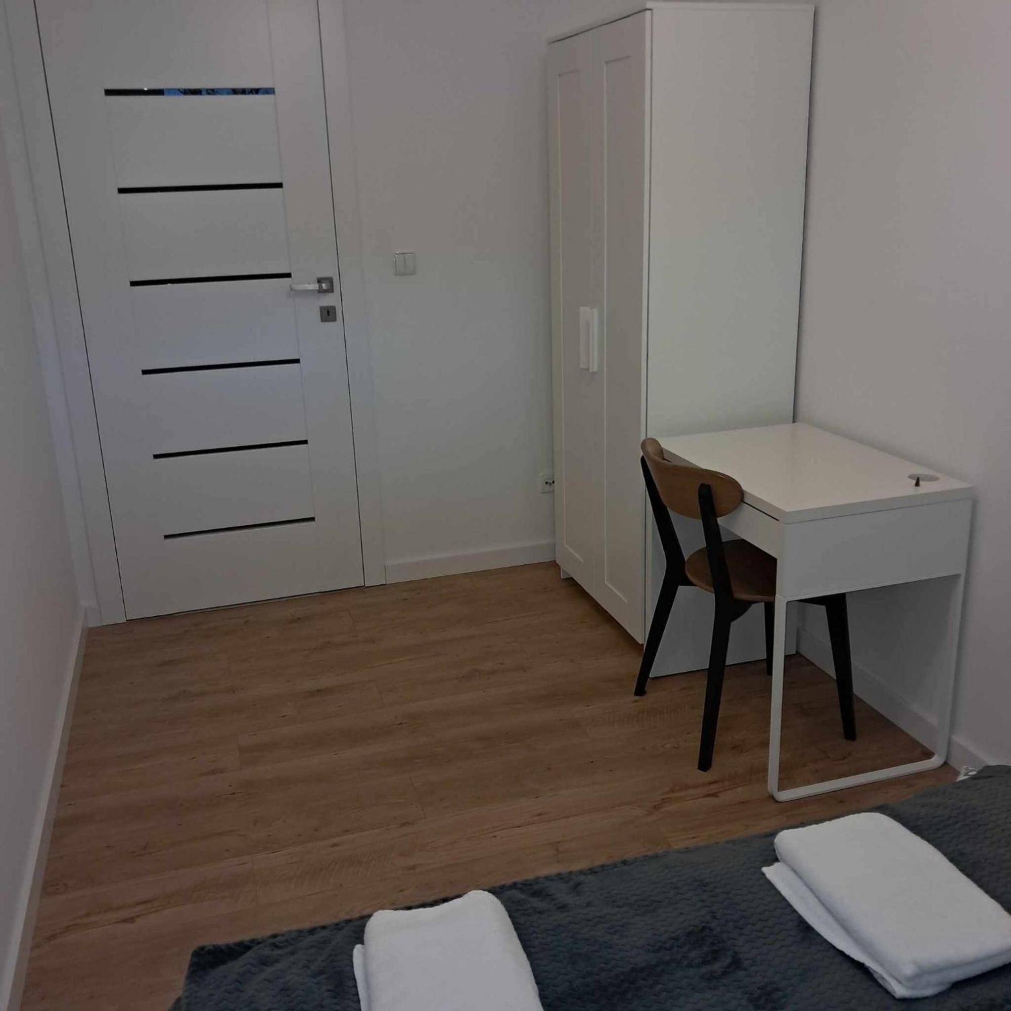 Apartament Julia 1-4 Os Starowapiennikowa 42A Z Balkonem Ze Sniadaniem Kontynentalnym Kielce Exterior photo